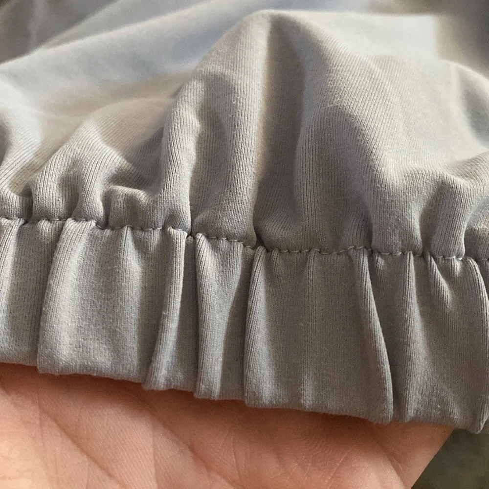 Fabletics Open Back Taupe Athletic Tank with Sewn in Sports Bra🤍🖤🤍 - Picture 6 of 7